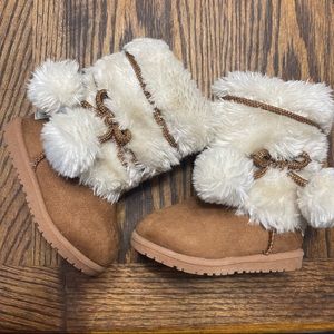 Girl toddler brown boots size 5